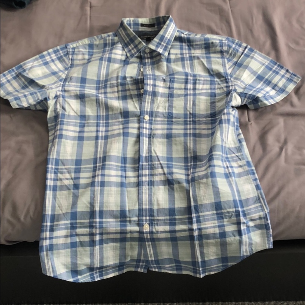 Banana Republic Short Sleeve Shirt
